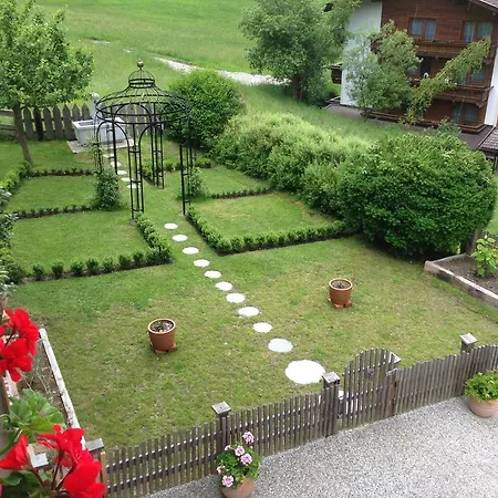 O. Tom's Huette Apartamento *